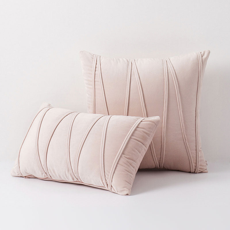 A closer look at High-Fashion Throw Pillows With Richly Colored Designs